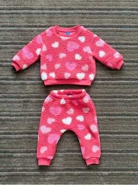 Old Navy Toddler Pink Heart Sherpa Matching Set